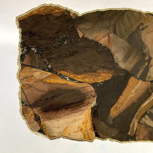 Mesa auxiliar/para bebidas/de centro con borde orgánico de ágata marrón, cristal, piedra preciosa y cuarzo