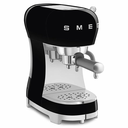 Cafetera de goteo Smeg estilo años 50 ECF02BLEU negra