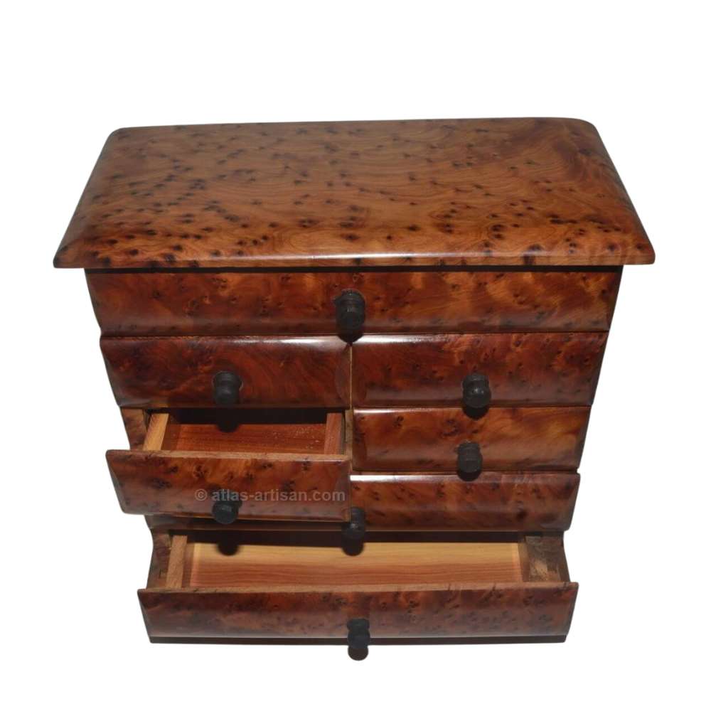 Jewelry chest of drawers